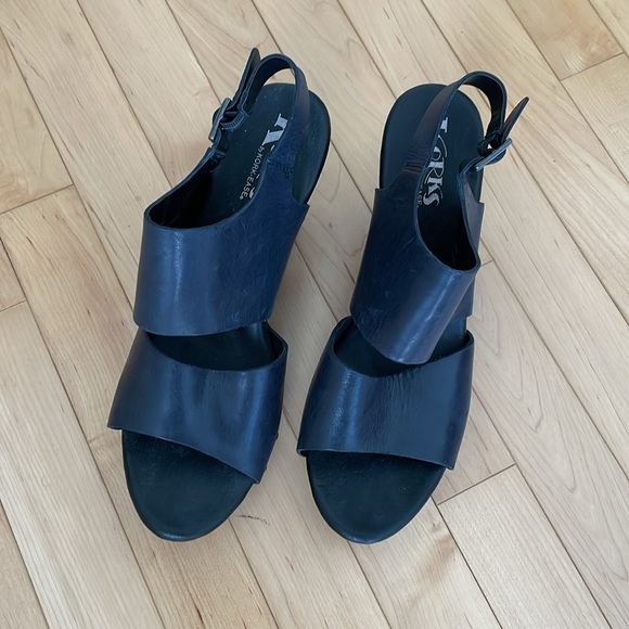 Korks by Kork-Ease Annaleigh Navy Blue Clog Sandals - Picture 5 of 5